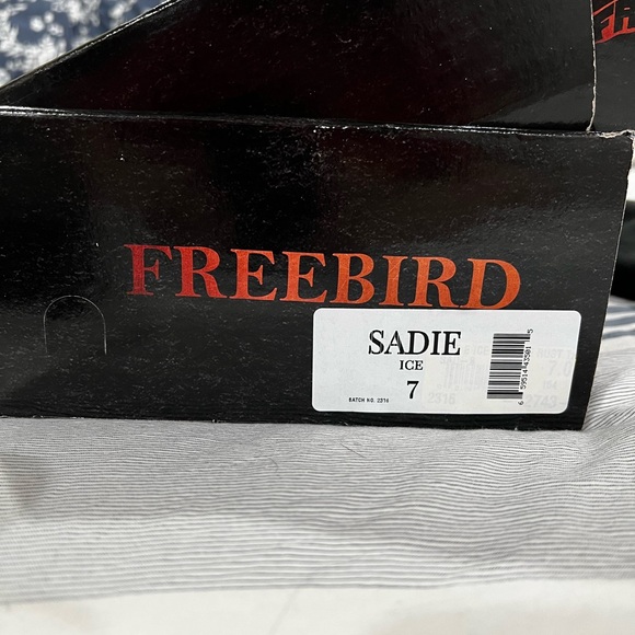 Freebird booties Sadie style, the color description is Ice (light gray) - Picture 5 of 6